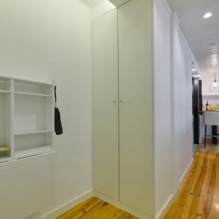 Beautiful Flat Center *